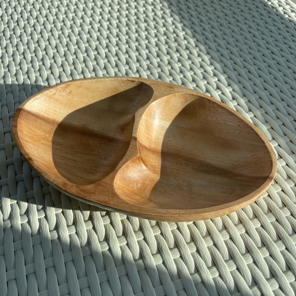 Wooden Divided Heart Shaped Serving Bowl Or Trinket Tray - Picture 2 of 3